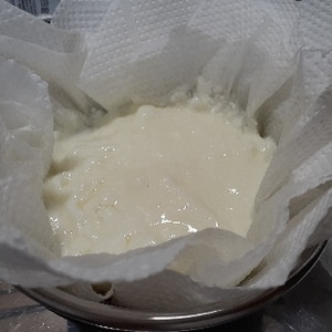ヨーグルトから作るクリームチーズ